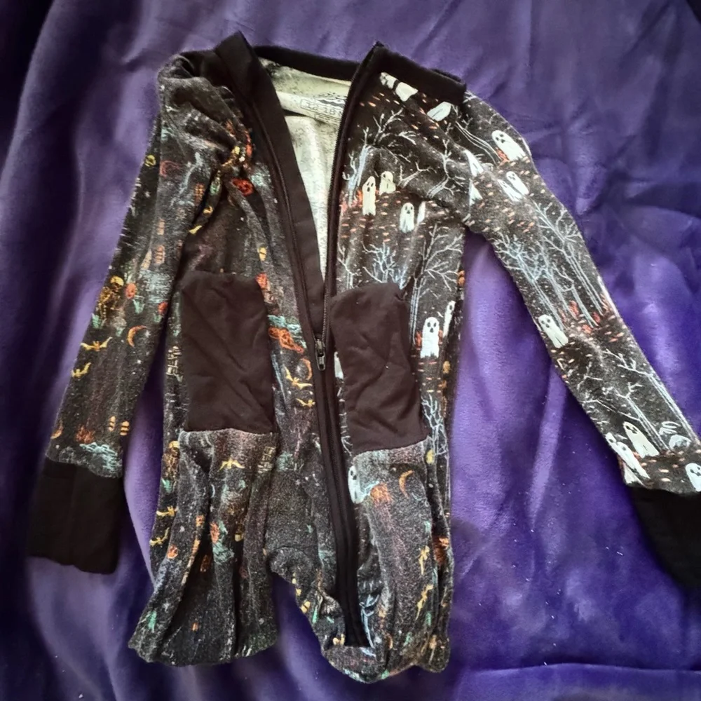 Onyx and Lore Bamboo GUC Convertible Halloween 12-18 Months